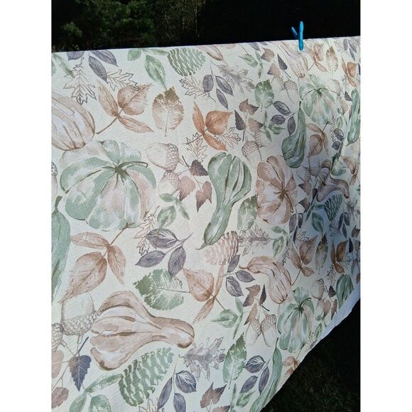 60" Long Oval Table Cloth Fall Thanksgiving Leaves Acorns Pumpkins - Picture 3 of 4